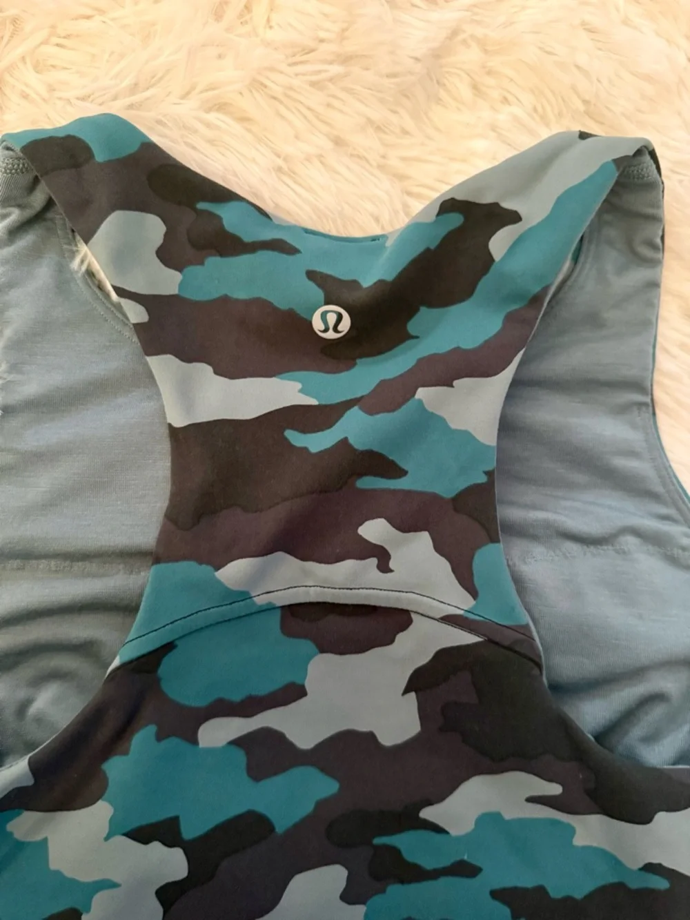 Lululemon Athletica Camo Cropped Tank Teal Green Black Gray Sz 8 Athleisure Gym - Picture 3 of 4